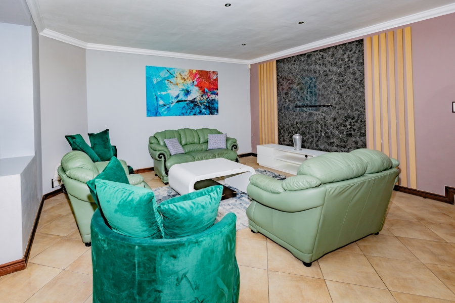 4 Bedroom Property for Sale in Haasendal Western Cape